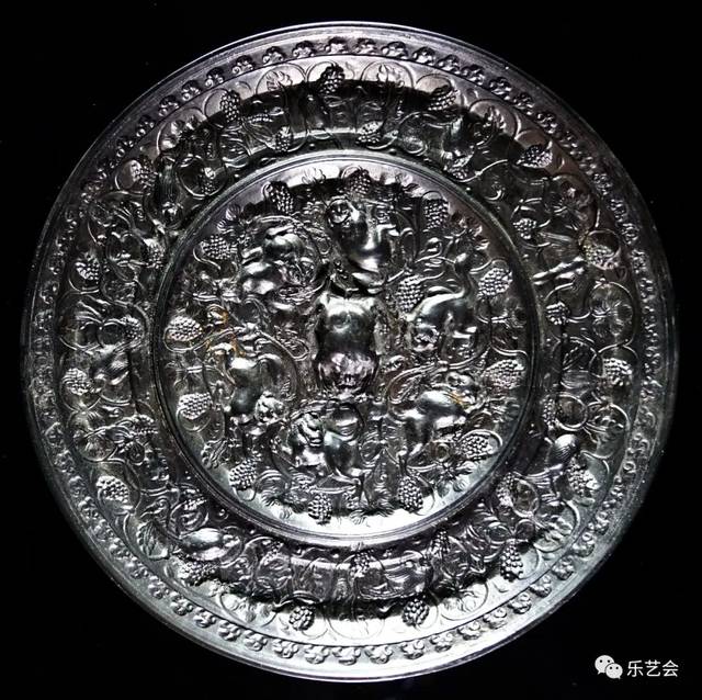 古董品 銅鏡 唐物 中国古美術 唐時代 海獸葡萄鏡 圓形 伏獸鈕
