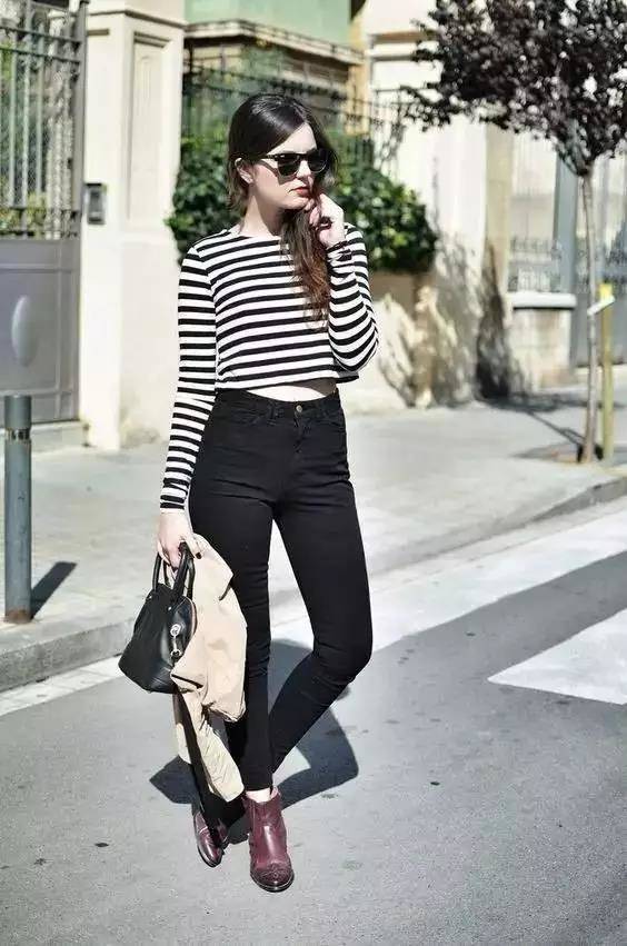黑白条纹t恤搭配什么裤子?搭配这几款简单又出彩!