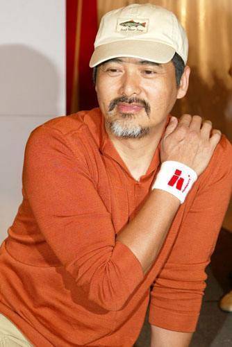 周润发满脸胡子太苍老被甄子丹欺负后怒了如今破吉尼斯纪录