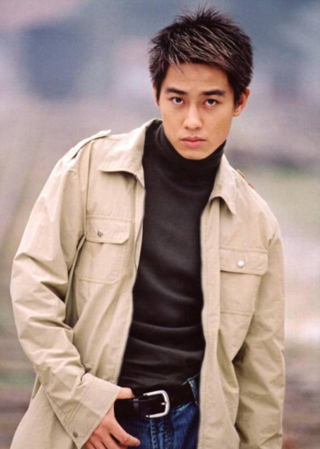 他曾和黄渤同剧飙戏,长得帅演技好没名气,因恋上
