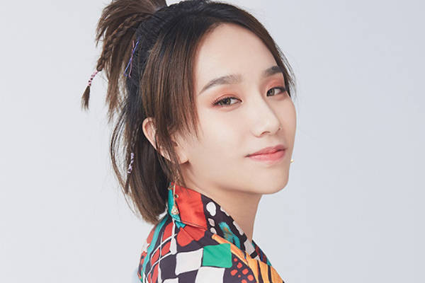 青春有你2选手个个是戏精这届练习生不好带何美延竟夜闯导师房间