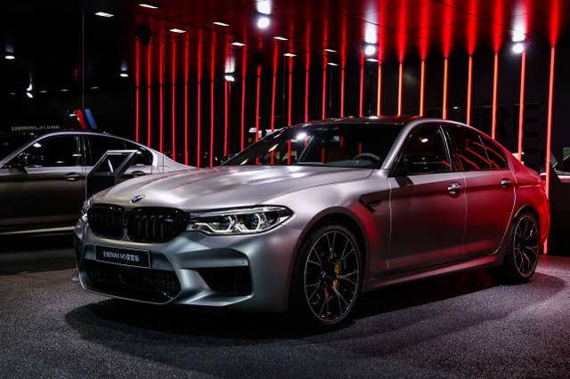 没必要等新rs7,宝马全新性能车,配8缸引擎,3.3s破百还可下赛道