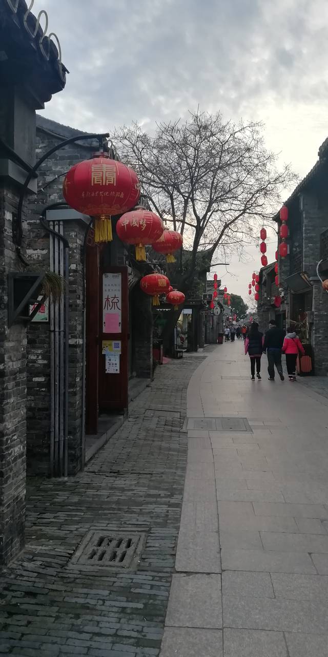 千年老街—扬州东关街昨日恢复开放,繁华指日可待