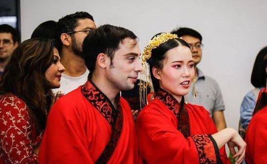 王欢欢和先生alessandro marcello