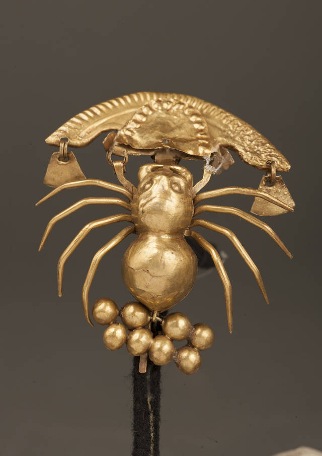 蜘蛛形黄金首饰,西坎文化(750-1375年)