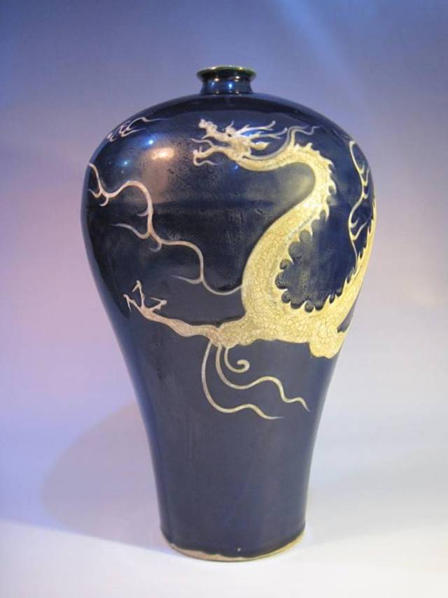 儿子18块贱卖祖传梅瓶,专家花3000元捡漏,如今价值起码40亿_手机搜狐