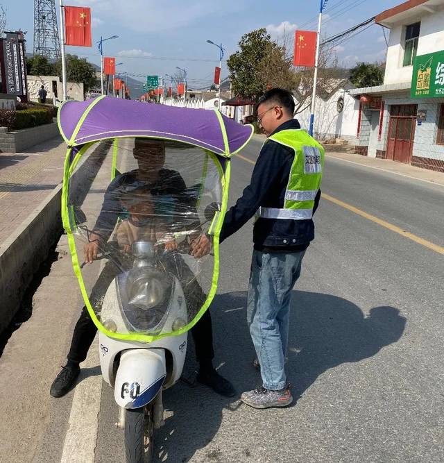 楊店動態楊店鎮積極開展農村道路交通安全勸導工作