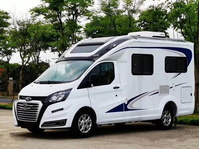 【新车到店】商旅完美融合一体的江铃玉麒麟新全顺t型房车