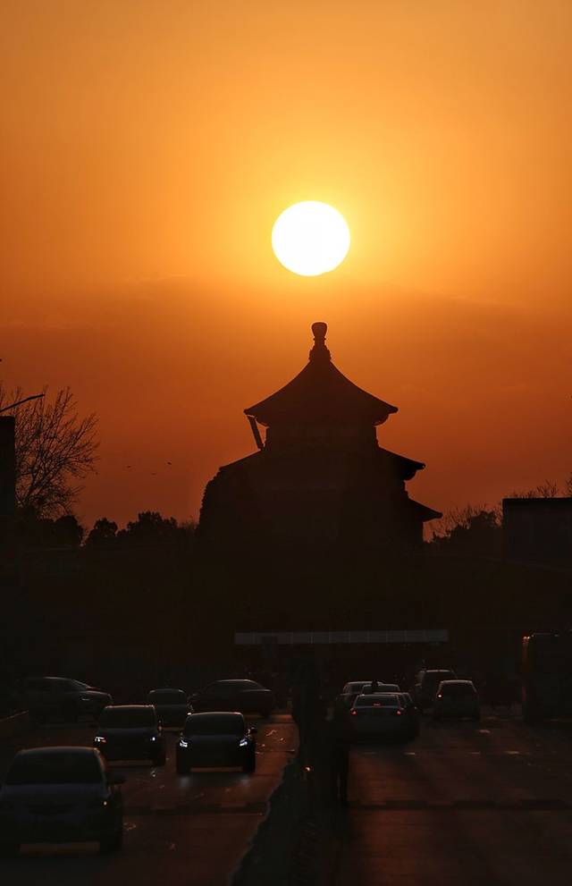 今日春分天坛祈年殿现悬日奇观直击落日全过程