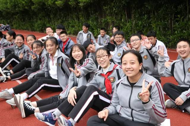 青春同行,未来可期——上海民办华二浦东实验学校欢迎您!