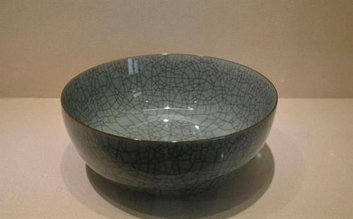 如何鉴定冰裂纹瓷器，冰裂纹瓷器鉴定真假？_搜狐网