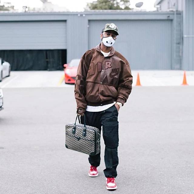 big sean 街拍中的形象也戴起了口罩,诠释了如何将口罩融入美式街头穿
