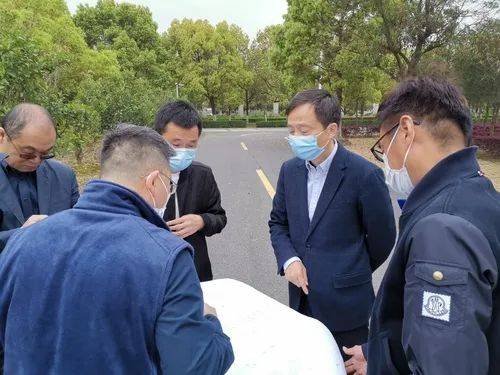 教育局党委副书记,东阳中学党委书记,校长杜新阳,教育局副局长陈皖东