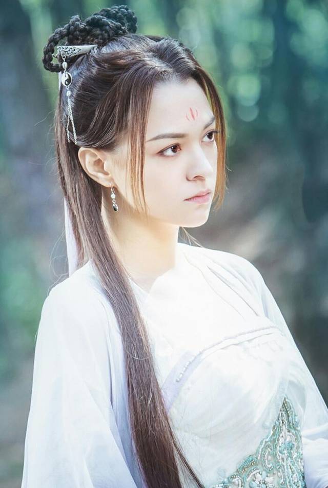 《从前有座灵剑山》"王舞"张榕容美图分享,简直太沙雕了