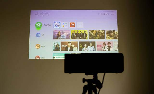 平板还是投影仪?居家学习选谁更好?——当贝投影f1c轻体验