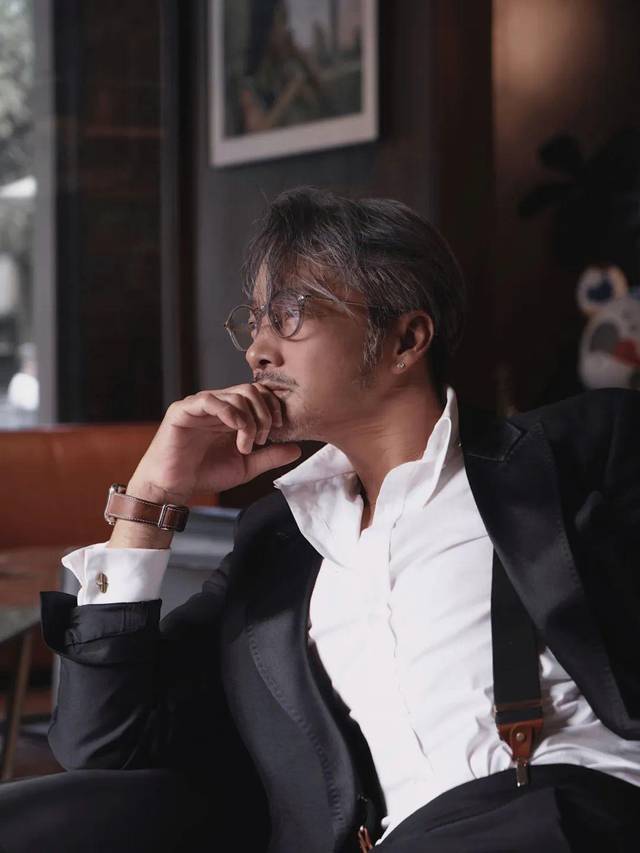 优家荟直播间丨相约时尚大师芥末先生,邂逅精致"小心机"