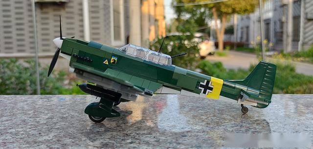 用积木搭建二战知名轰炸机cobi积木ju87斯图卡图文评测