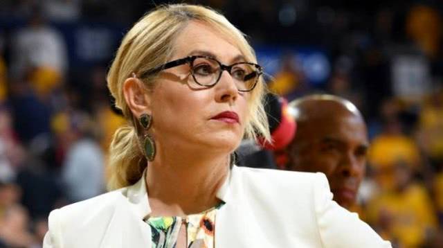 北京时间3月28日,据美媒消息,54岁的nba名记多丽丝-伯克(doris burke)