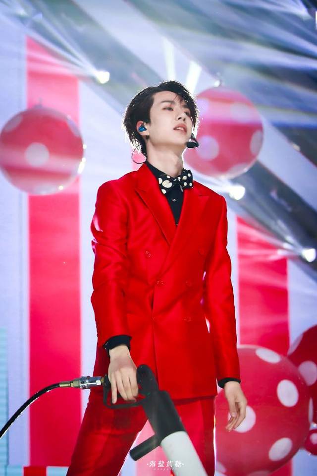 《创造101》官博分享王一博公演舞台 《别人家的小孩》你值得拥有!