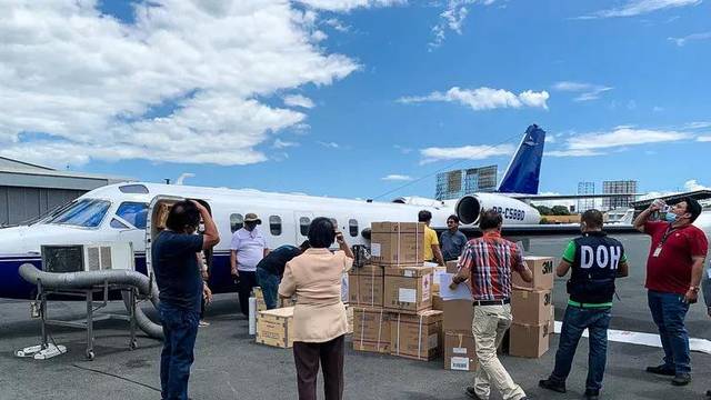 1124a西風ii型噴氣式飛機在菲律賓馬尼拉尼諾伊·阿基諾國際機場起飛