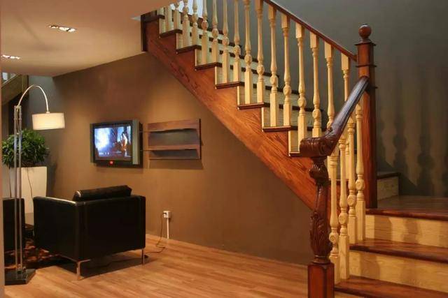 楼梯压门对风水运势有什么不好这样规避才有用