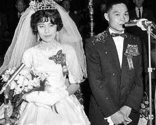58年前,他驾机叛逃获1000两黄金!娶台湾美女后,下场却十分凄凉