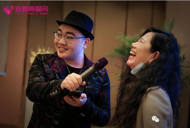 插花艺术 中华花艺文教基金会会员,台湾季野会心茶道习茶人