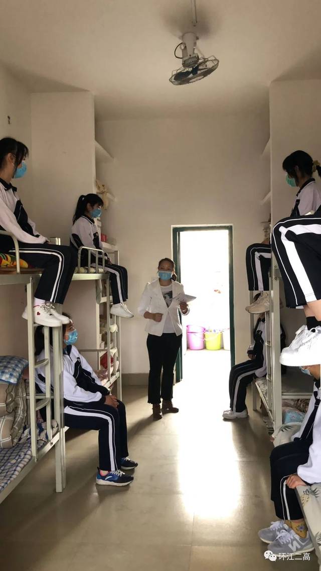 附视频环江二高举行疫情防范演练各中小学校长到场观摩