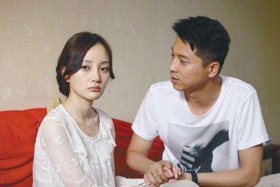 “你爸再进我们房间就离婚！”公公习惯不敲门，坐月子的儿媳崩溃_手机搜狐网
