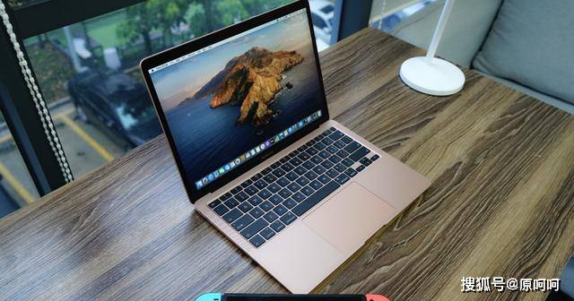 两款廉价的苹果Mac：MacBook Air与Mac mini对比，您喜欢哪款？_手机搜狐网