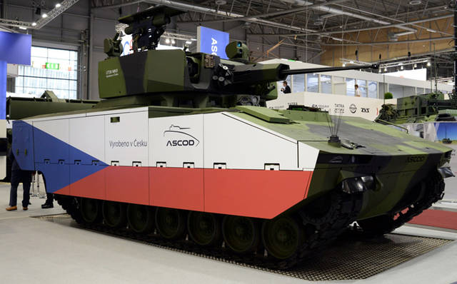 pindad公司合作,在其国内为印尼军队生产首批22辆"潘德"2轮式步兵战车