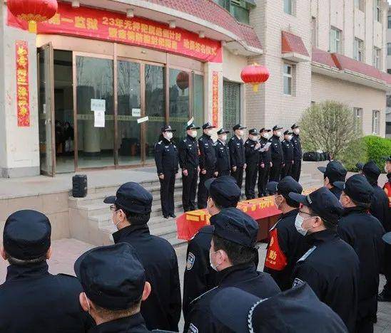 太原一监举行23年无押犯脱逃倒计时暨疫情防控封闭隔离动员签字仪式