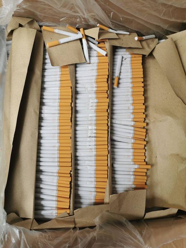 本次行动共查获yj14-23卷烟制假机械1台套,散装烟支330万支,烟丝900