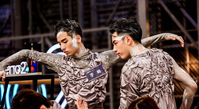 舞蹈风暴刘迦李响王炸组合锁定跨年演唱会成芒果台新宠