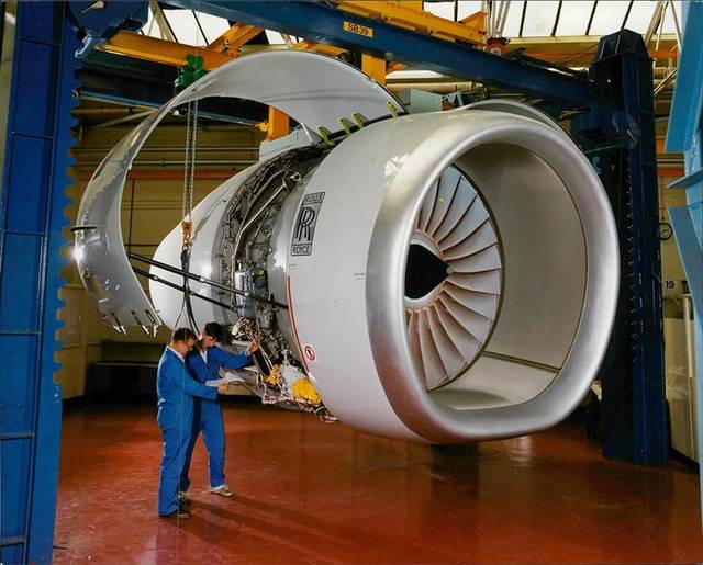 cfm56-3风扇叶片设计问题导致客机在大雨中降落时双发熄火