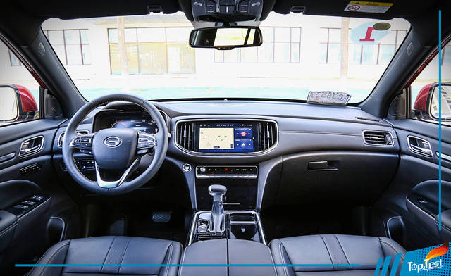 符合年轻人气场的国产大空间5座suv 试驾广汽传祺gs8s