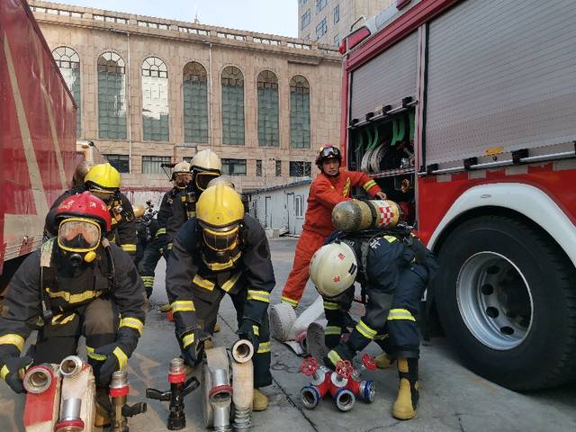 思想过硬勇当排头记西城支队金融街消防站副班长梁成