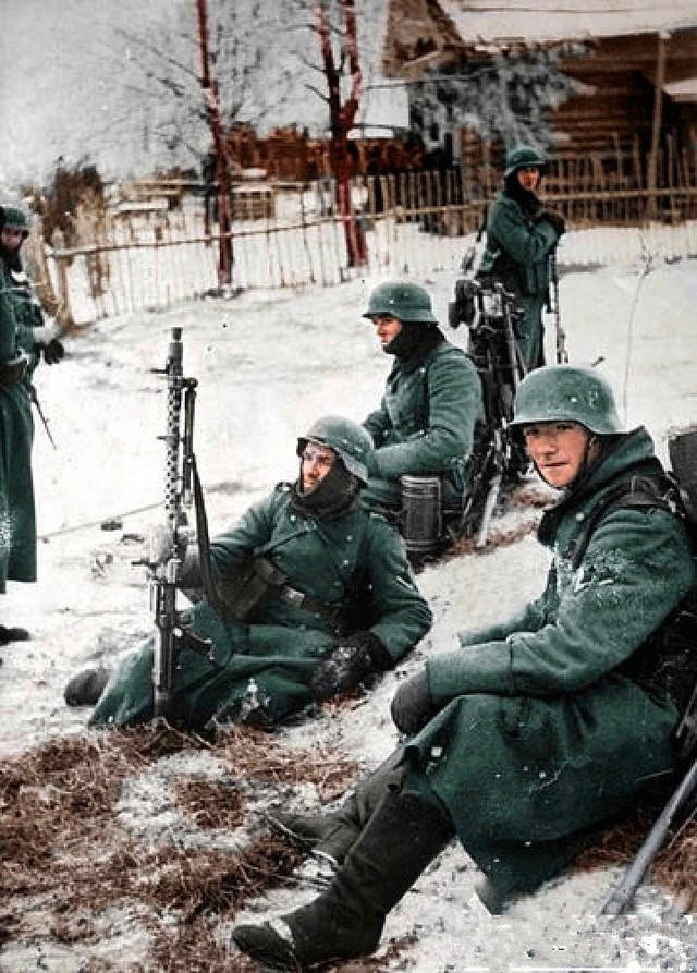 精选一组二战彩色高清照片;被苏军俘虏的德国士兵