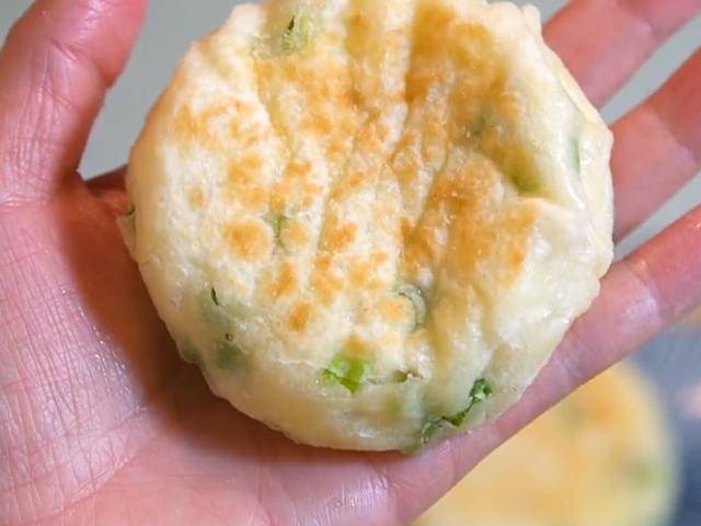 发面葱花饼的做法 葱花饼的家常做法发面 艾帝网 发面葱花饼的做法 葱花饼的家常做法发面 艾帝网