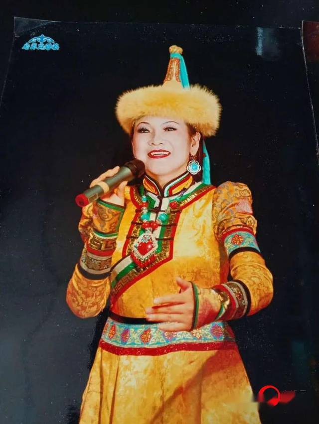 新疆著名老歌手图片