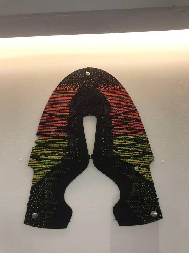 素材| 展会上的飞织鞋面