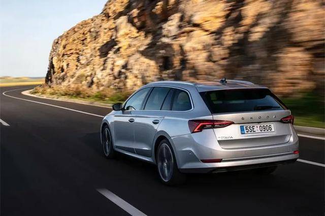 荣威i5 cross/新明锐旅行版,旅行车新选择,空间够大又实惠