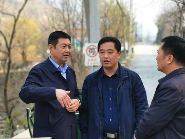 副市长丁法剑到庙子镇调度指导张横路拓宽项目