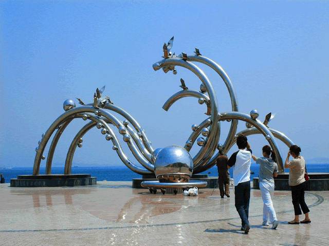 週四大連櫻花園星海廣場小平島坐帆船喂海鷗海之韻公園二日遊團員招募