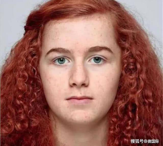 中国人天生红发的人种图片