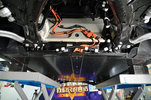 国产model3与美版底盘有何差别,拆开看看