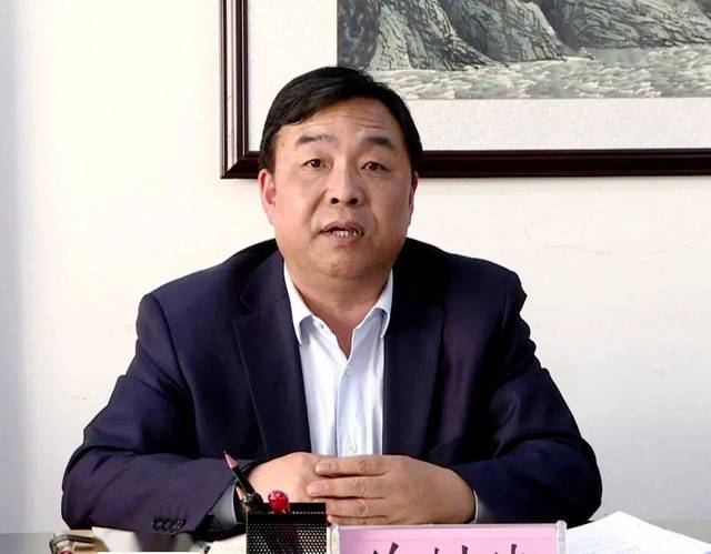 县委副书记,县长许树德主持会议,县委常委,副县长陈新民,副县长张新社