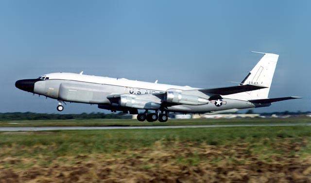 rc-135电子侦查机