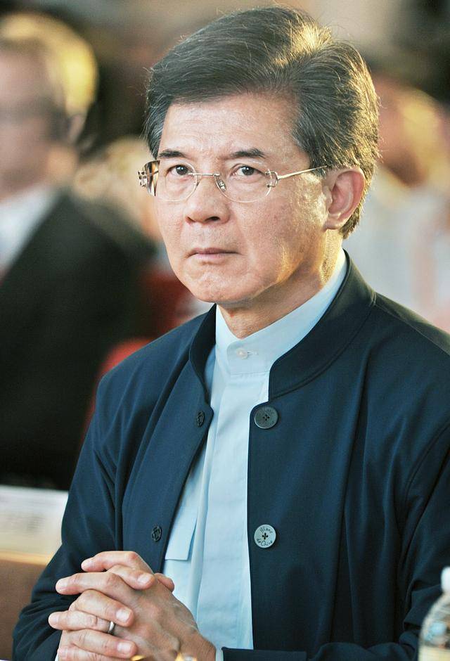 71岁富商罗康瑞儿子婚礼两度取消举办无期,因山火延期后再遇疫情