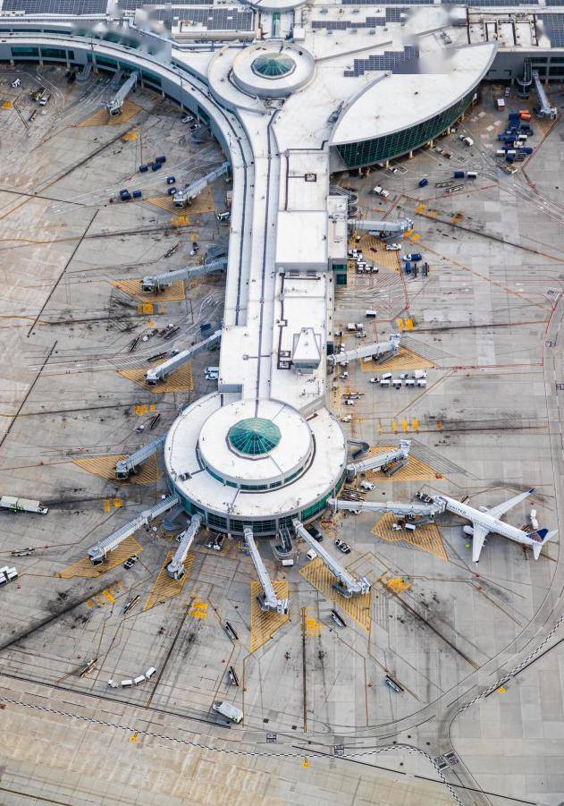热依扎机场俯视图图片